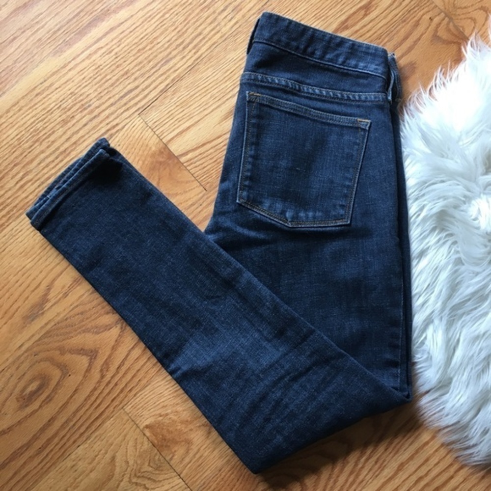 EUC J Crew Stretch 24 Toothpick Indigo Wash​​​​​​